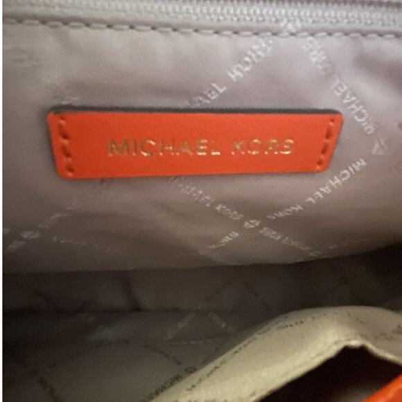 Michael Kors Addison Small Messenger Bag Womens Orange Pebbled Leather Purse - Picture 4 of 10